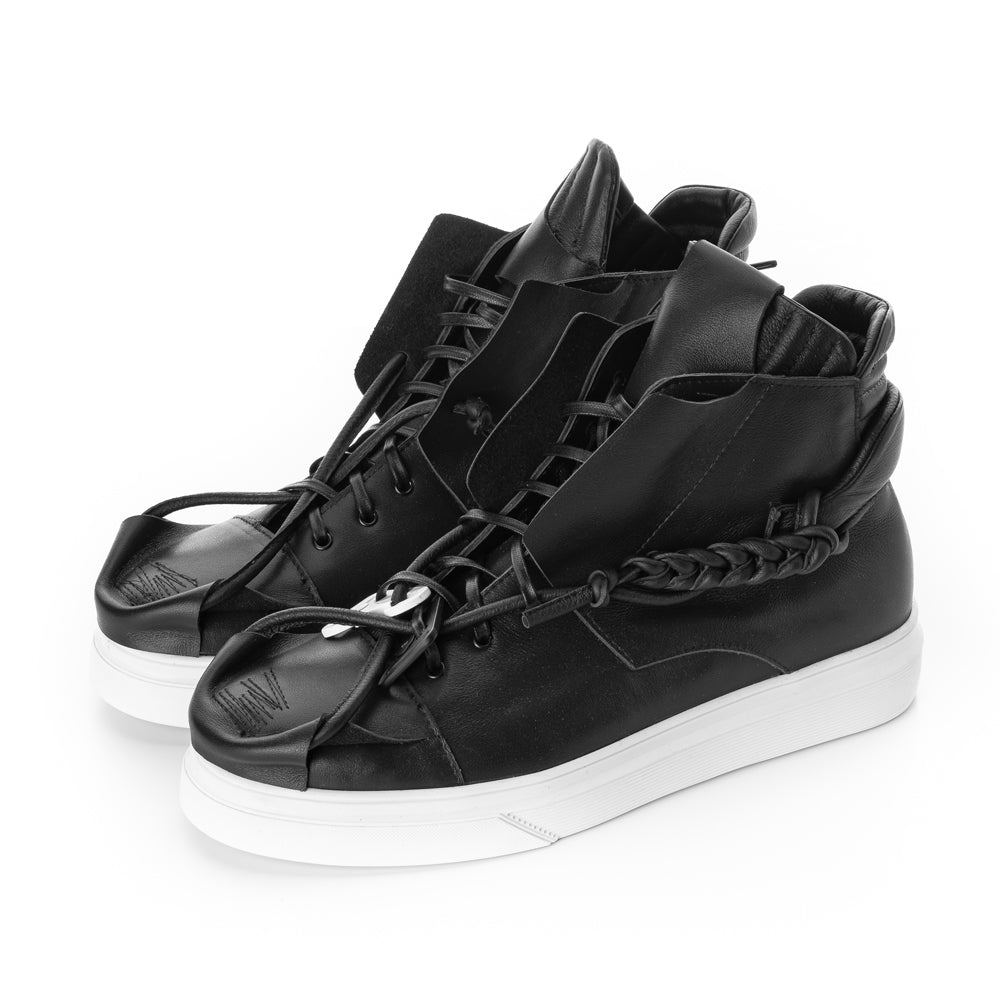 Crossroads black leather high top unisex sneakers | Modern style