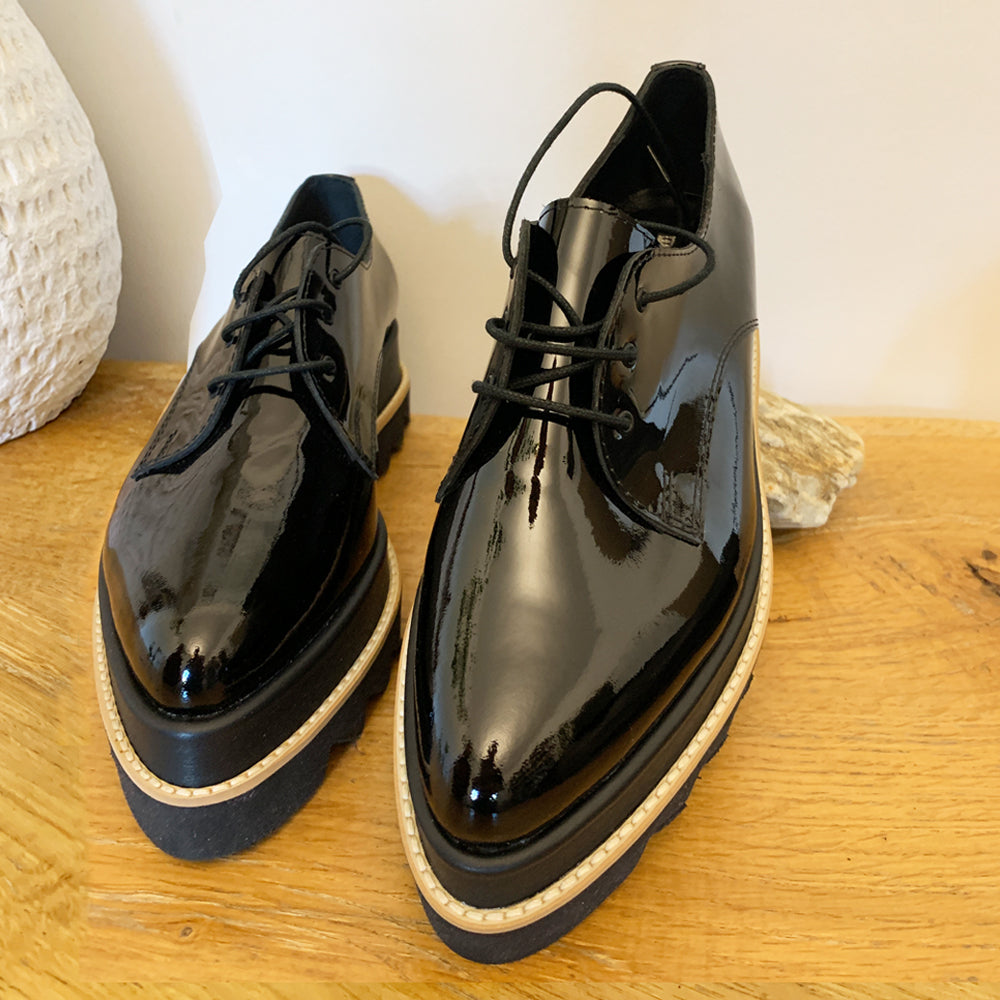 Sustainable Selection-Derby Shiny Touch black shoes