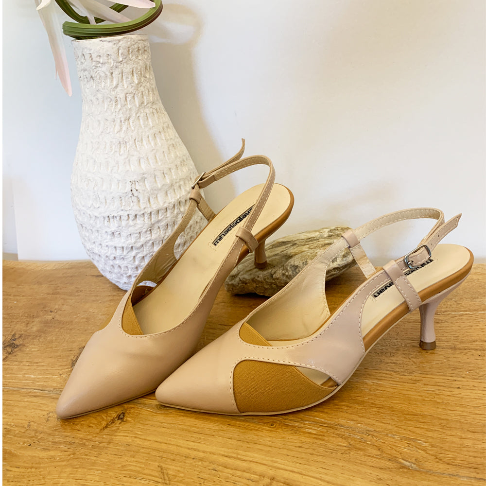 Sustainable Selection- Kitten Heels beige leather pumps