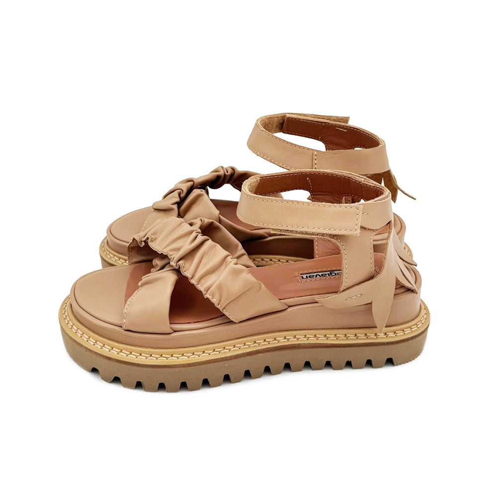 Kindness beige leather sandals