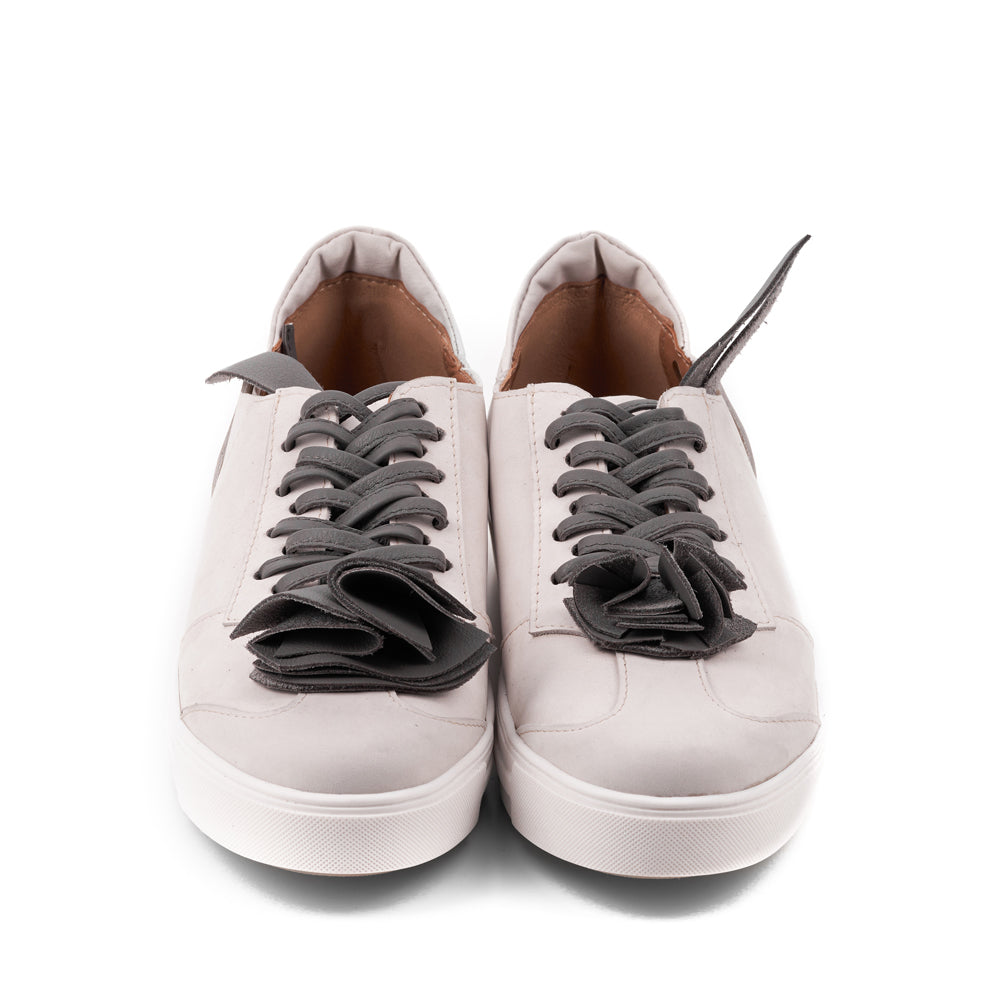 Make This Flower Great Again light grey nubuck sneakers