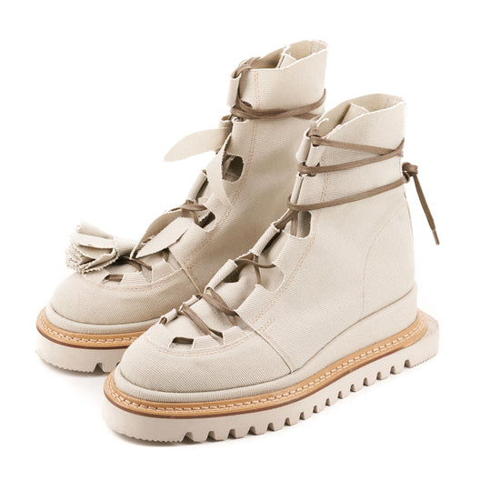 Make this flower great again light beige vegan booties