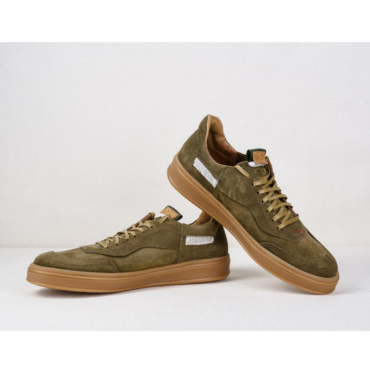 NOI 2 - Capitolul 1 - Visarea ( The Two of Us - Chapter 1- Dreamin’) khaki low-top sneakers