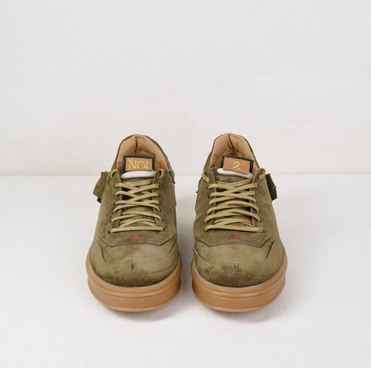 NOI 2 - Capitolul 1 - Visarea ( The Two of Us - Chapter 1- Dreamin’) khaki low-top sneakers