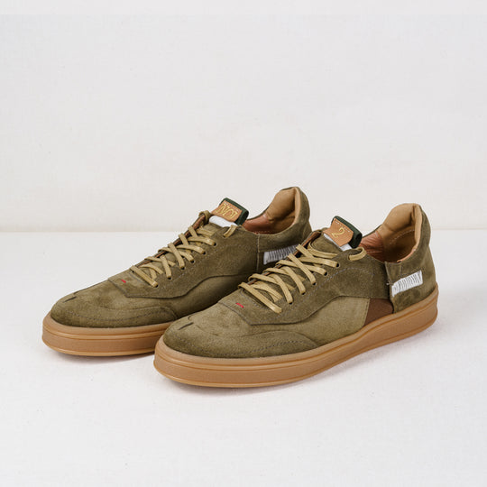 NOI 2 - Capitolul 1 - Visarea ( The Two of Us - Chapter 1- Dreamin’) khaki low-top sneakers