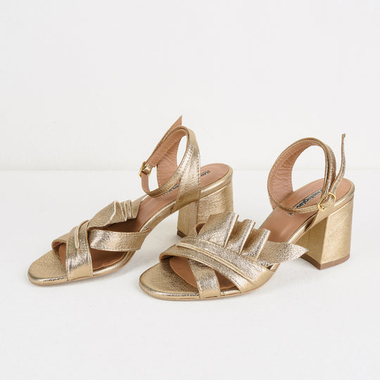 Only Lovers golden leather sandals