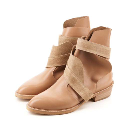 XOXO Paper Game beige leather booties