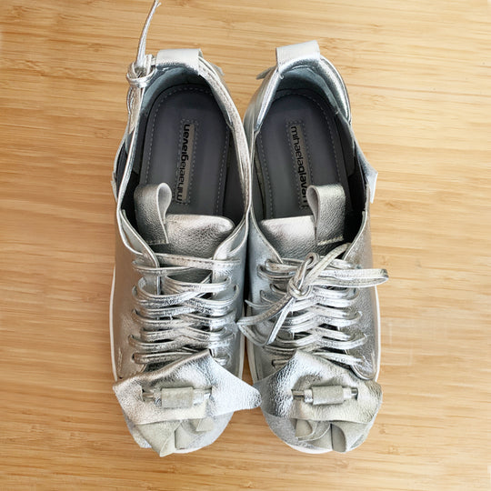 Sustainable Selection
- Hypnotize Us - Party Edition silver leather low-top sneakers