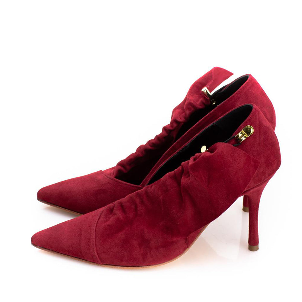 Ruffles red suede pumps