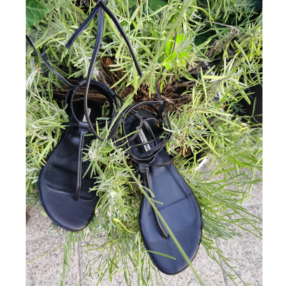 Simplicity black leather flat sandals