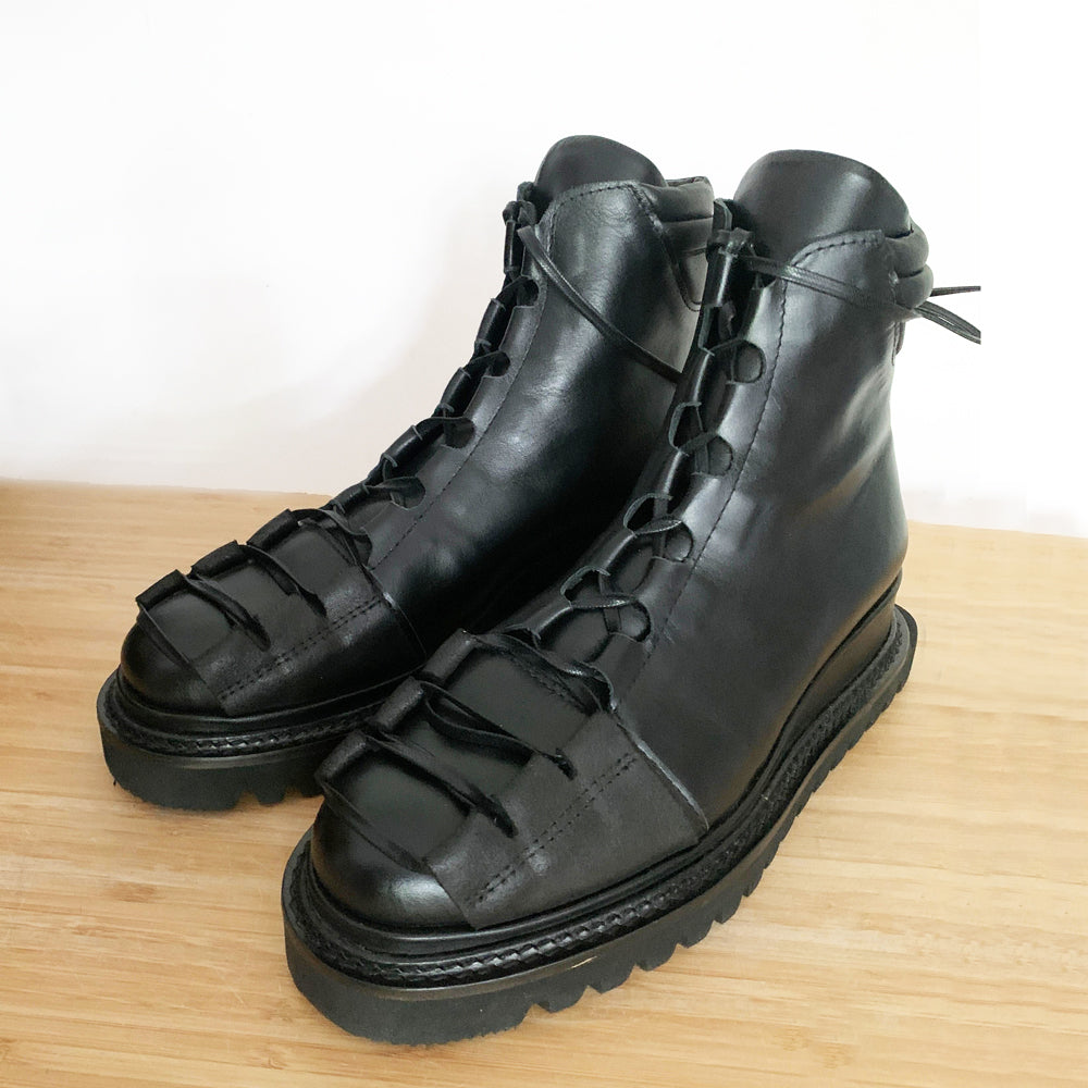 Sustainable Selection-  URBAN 1 woman lace-up  boots
