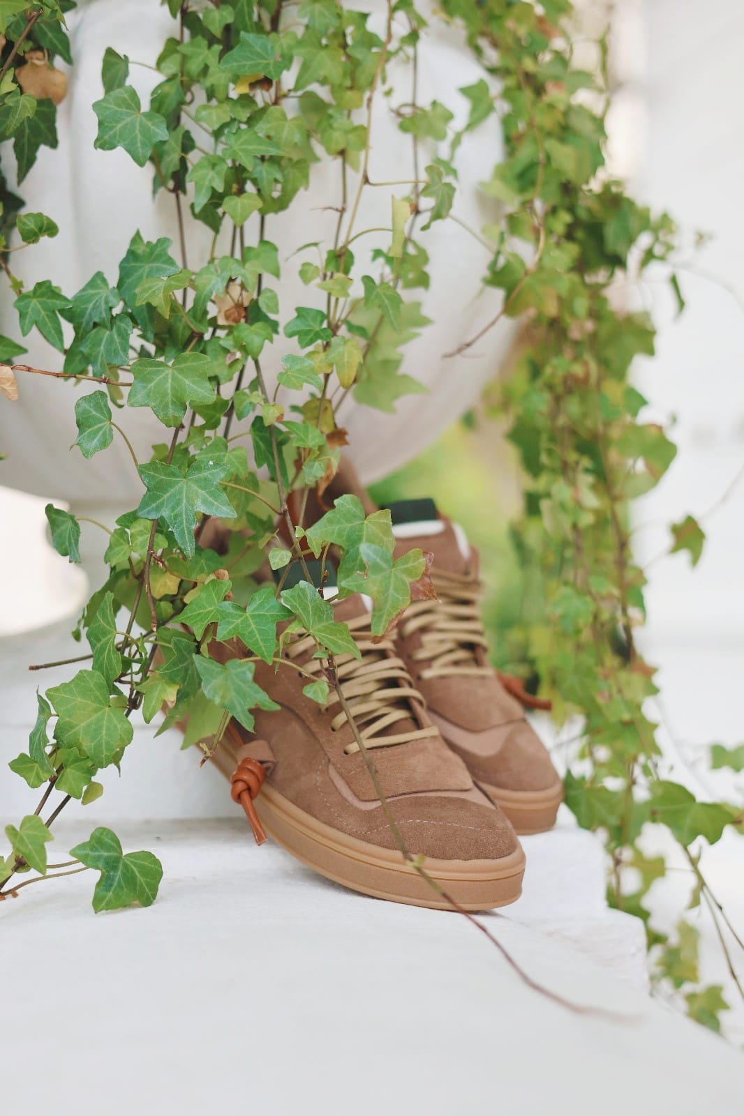 Mihaela Glavan x Throwback low-top sneakers – Limited Edition