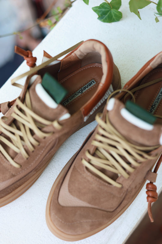 Mihaela Glavan x Throwback low-top sneakers – Limited Edition