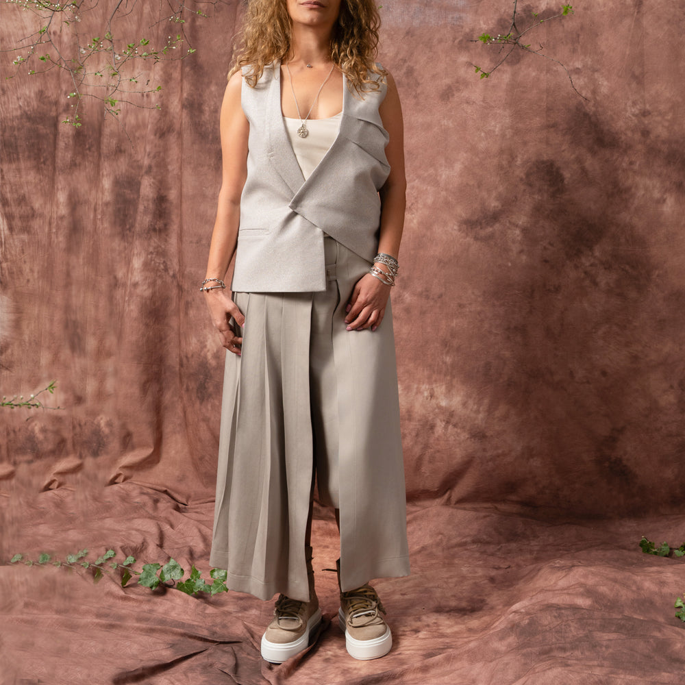 Arc grey cotton-mix pleated vest