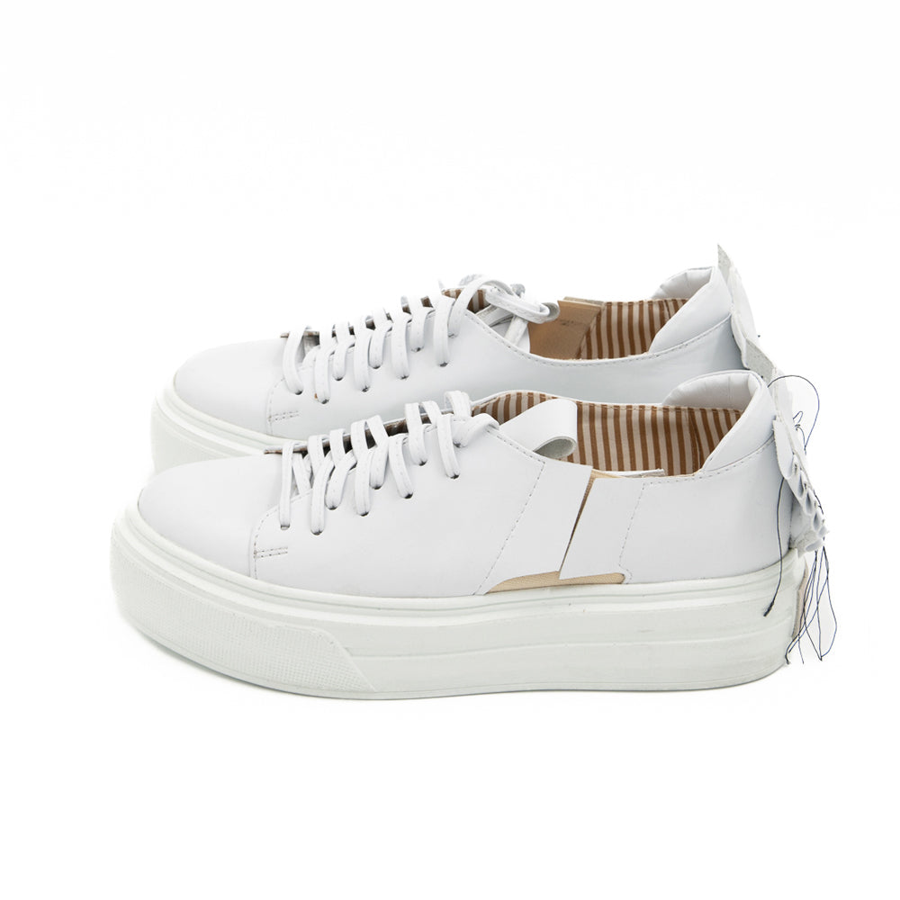 Cupid's Arrow white ecological leather low-top sneakers