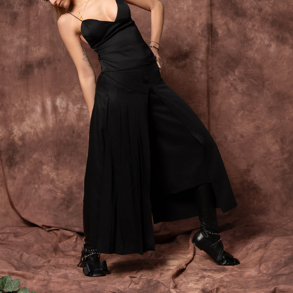 DanceFloor black viscose V-cut top