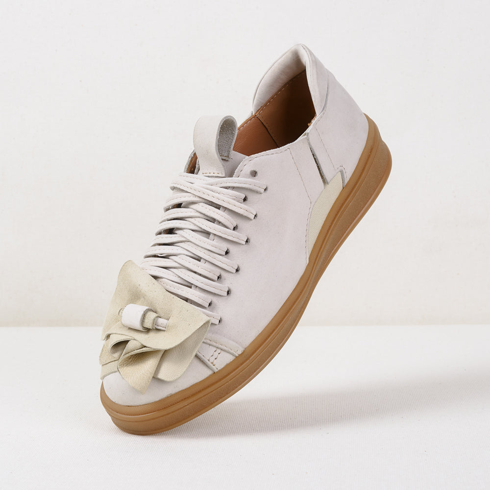 Hypnotize Us light grey nubuck low-top sneakers