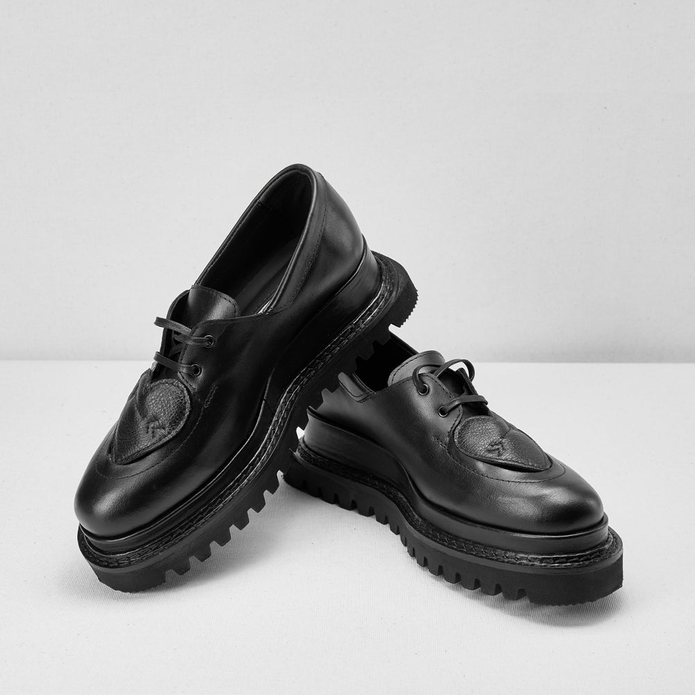 Melting Heart black leather shoes