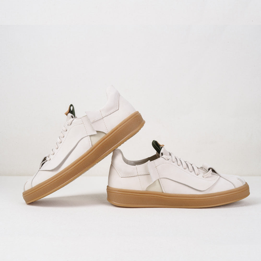 NOI 2- Capitolul 2 -Zborul (The Two of Us - Chapter 2-the Flight )light beige nubuck low-top sneakers