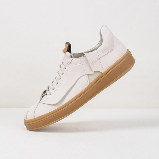 NOI 2- Capitolul 2 -Zborul (The Two of Us - Chapter 2-the Flight )light beige nubuck low-top sneakers