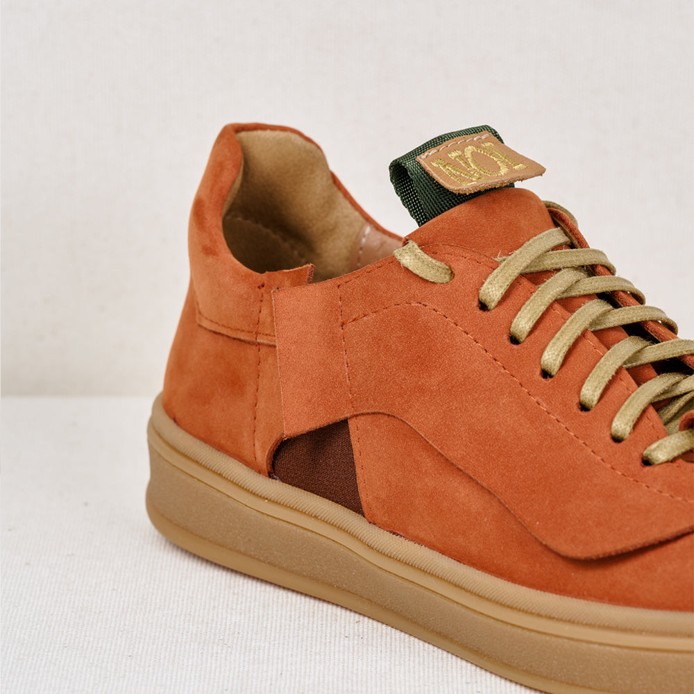 NOI 2- Capitolul 2 -Zborul (The Two of Us - Chapter 2-the Flight ) terracotta nubuck low-top sneakers
