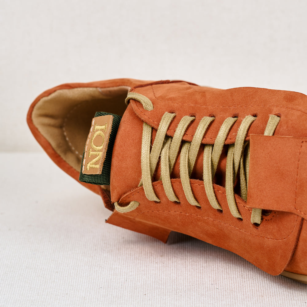 NOI 2- Capitolul 2 -Zborul (The Two of Us - Chapter 2-the Flight ) terracotta nubuck low-top sneakers