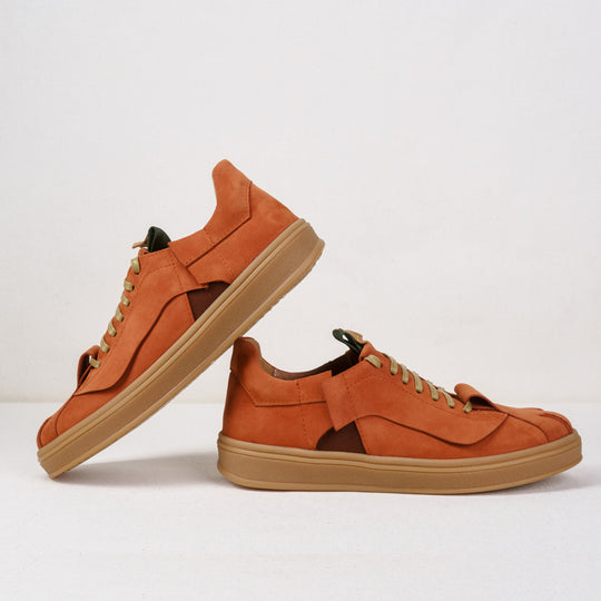 NOI 2- Capitolul 2 -Zborul (The Two of Us - Chapter 2-the Flight ) terracotta nubuck low-top sneakers