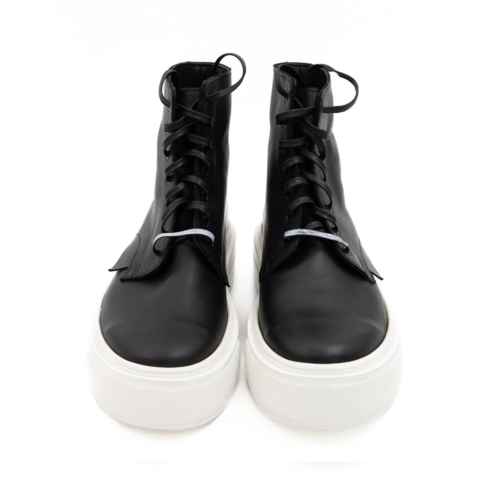 ReStep  black leather sneakers
