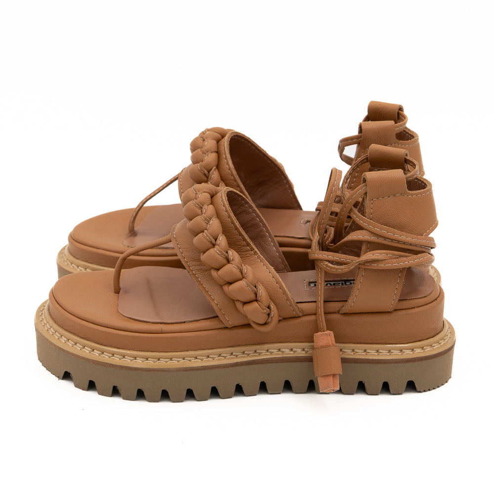T-strappy Braided camel leather sandals