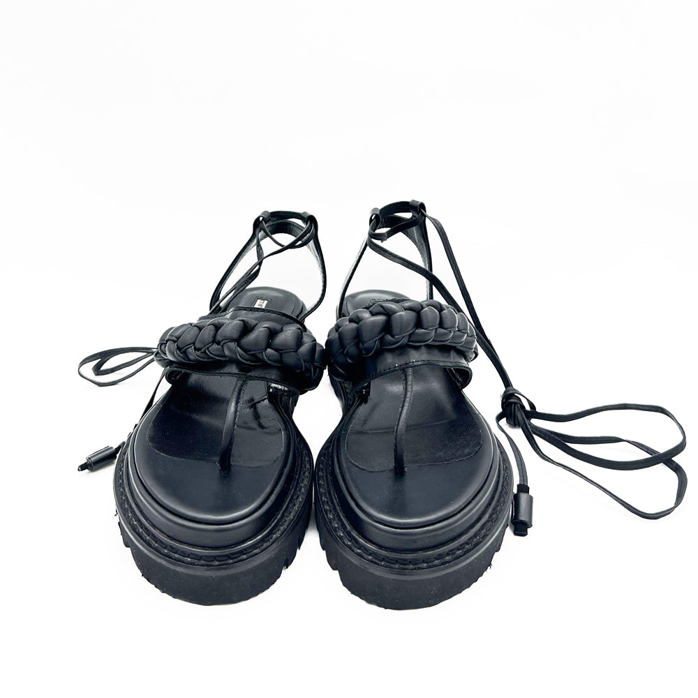 T-strappy Braided black leather sandals