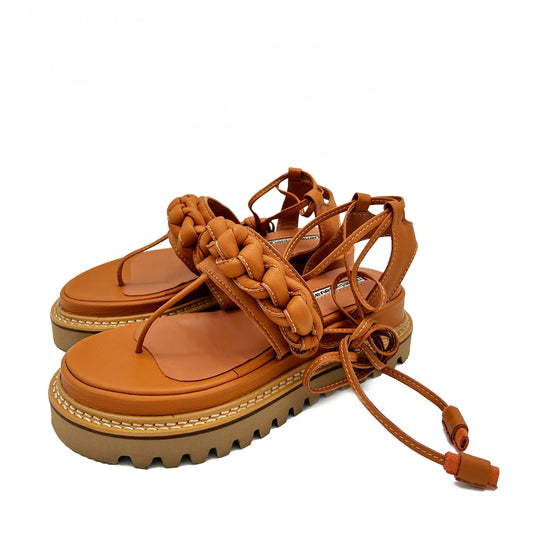 T-strappy Braided camel leather sandals