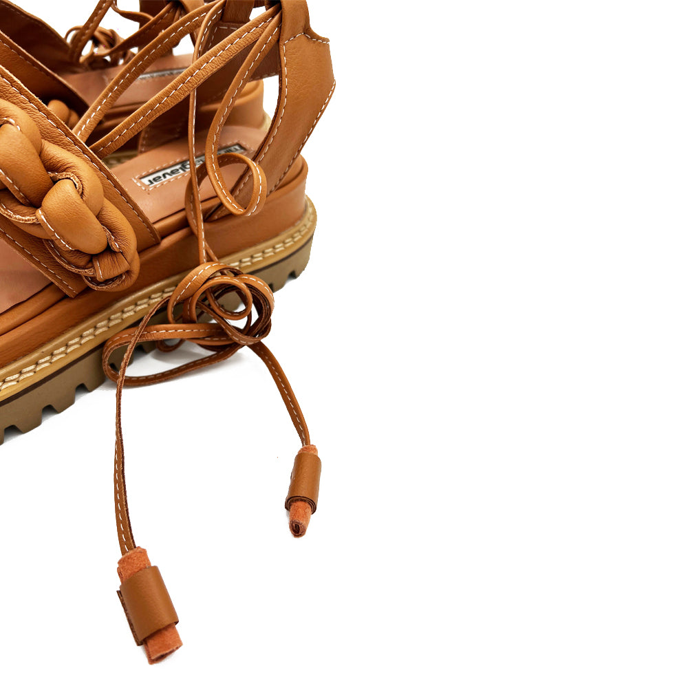 T-strappy Braided camel leather sandals