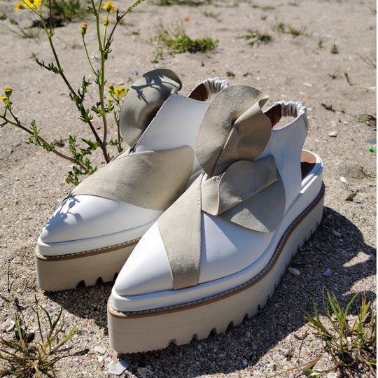  White leather open back shoes with floral inspiration details beige suede