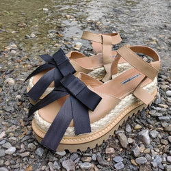 Summer Promise beige leather sandals