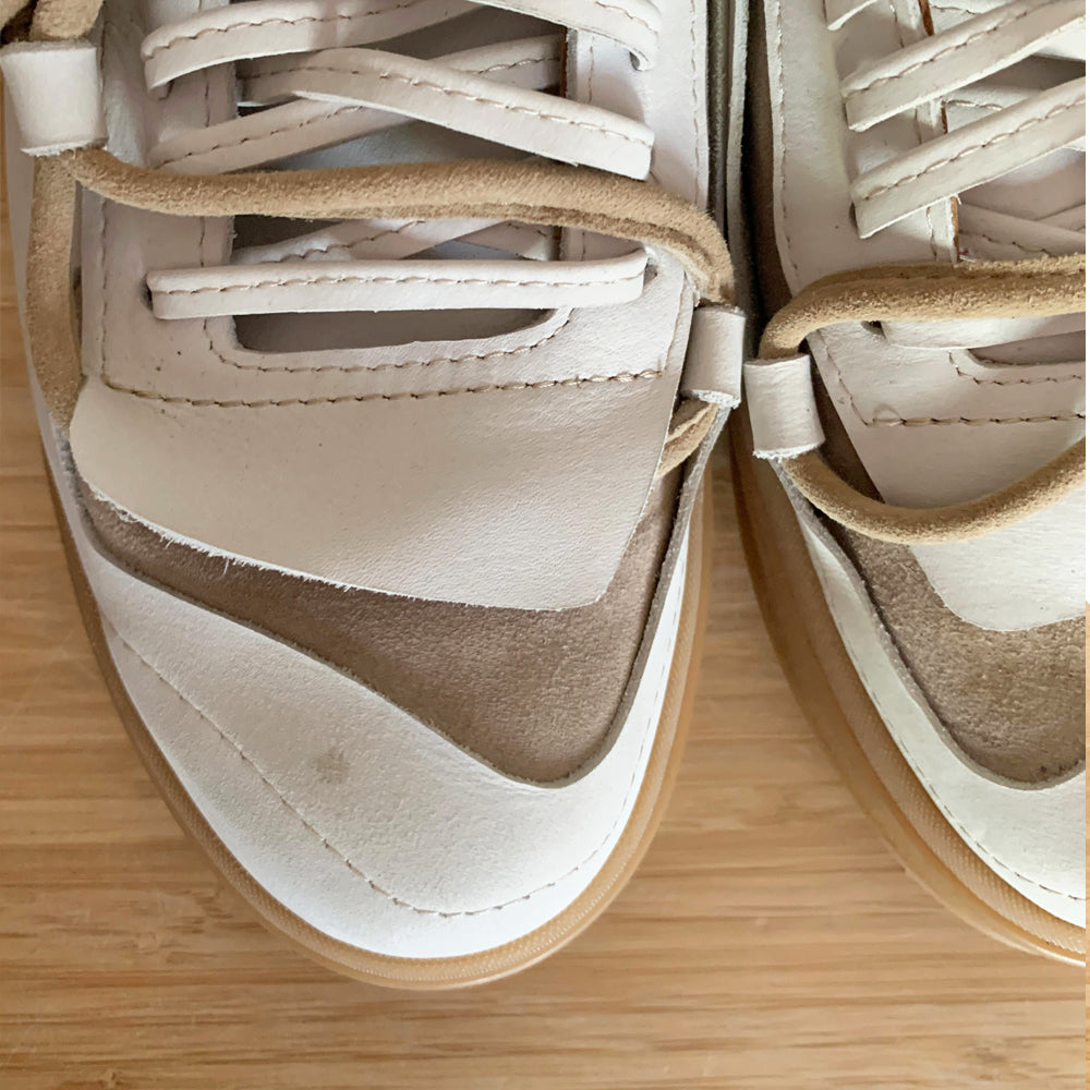 Sustainable Selection- NOI 2- Epilog (The Two of Us - the Epilogue) light beige nubuck low-top sneakers