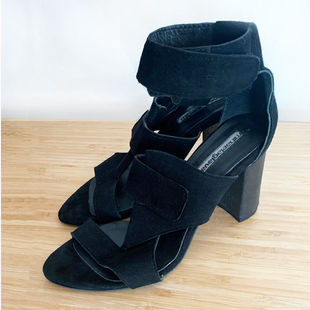 Sustainable Selection-  Folded  black suede  sandals