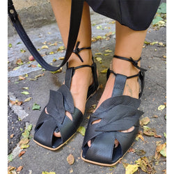 Black Wind sandals