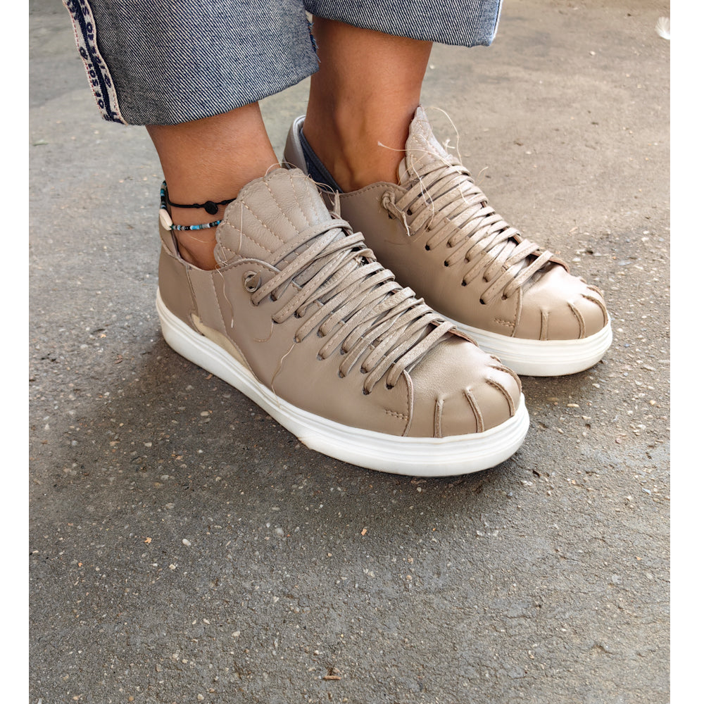 Seaside escape taupe leather sneakers