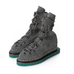 Grey suede lace-up boots with flat platform covered with textured grey suede leather