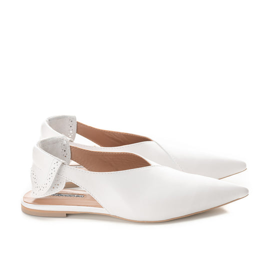 White leather pointed cut-out ballerinas with natural leather interior