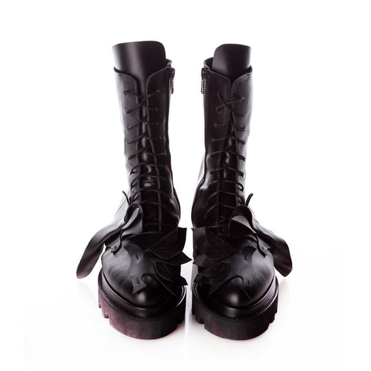 High quality lace-up boots