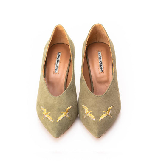 Seagulls olive suede pumps