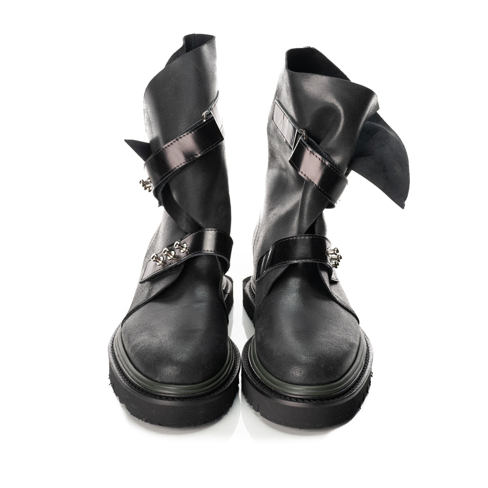 Urban 3 black leather boots