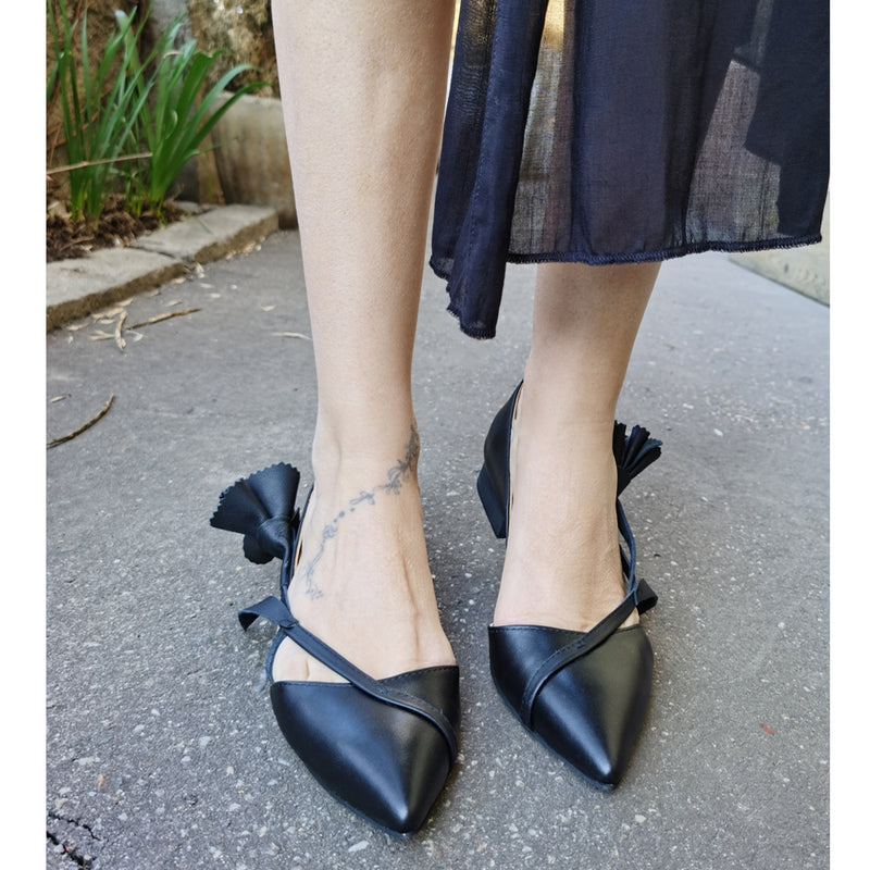 Unique flat shoes with 2 cm heels