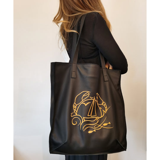 Seaside greetings black leather bag