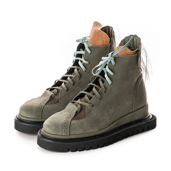 Khaki nubuck leather ankle boots with Stylish camel leather details