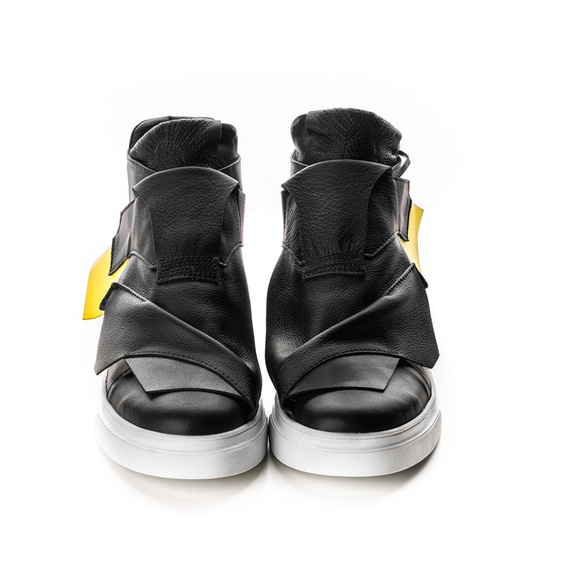 Reborn black leather sneakers