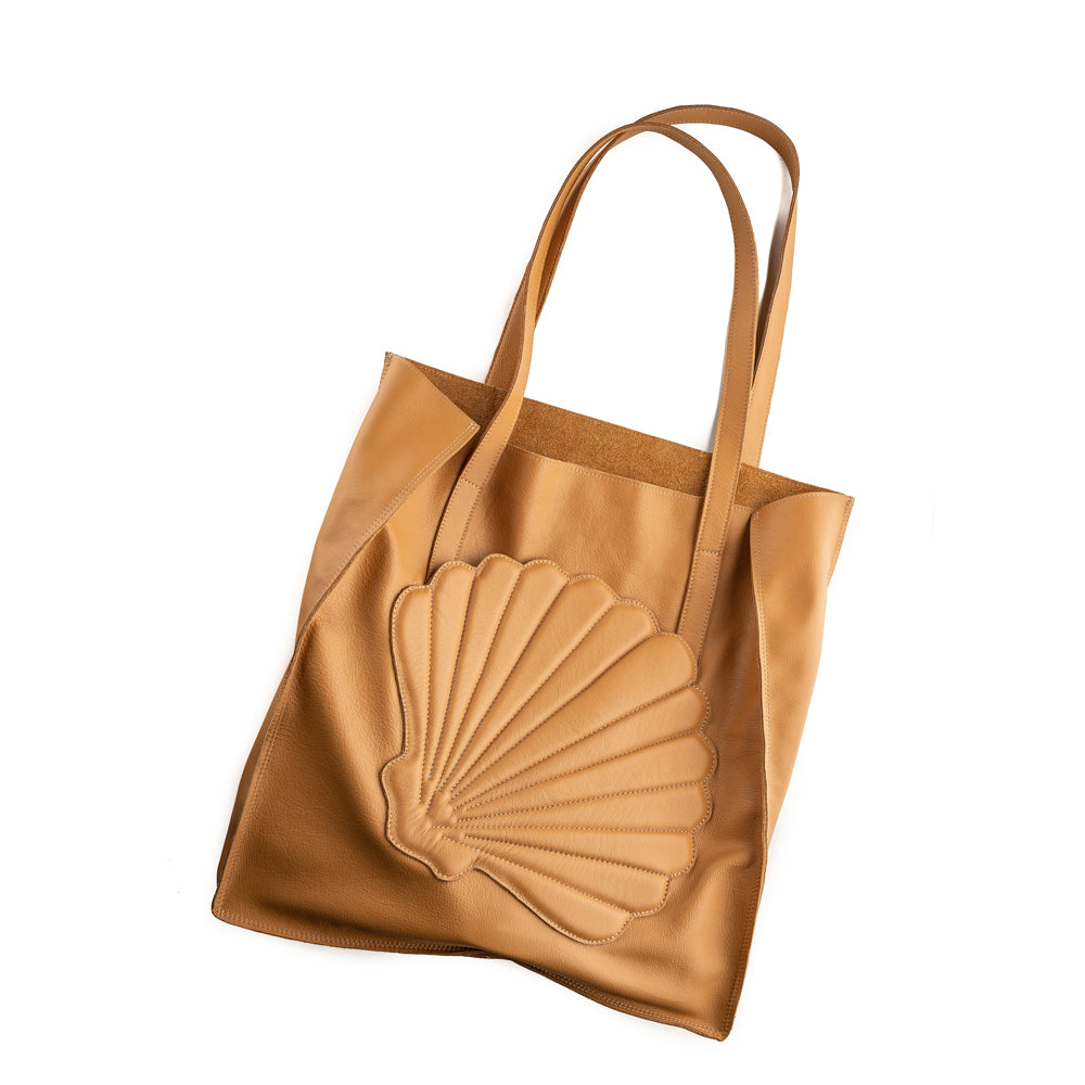 Lost in You camel leather bag