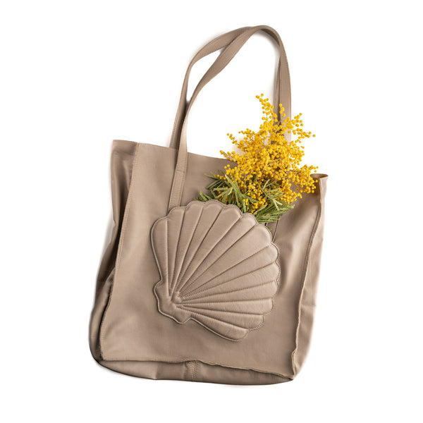 Lost in You light taupe leather bag