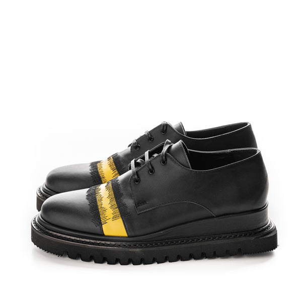Same Frequency black leather shoes